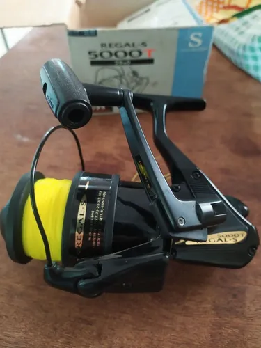 Molinete Daiwa regal RG-S5000T