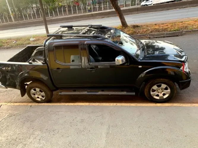 Nissan Frontier XE 2.5 4x4 AT, 190 cv 2014