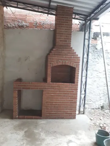 Churrasqueira e base pra bancada tijolo vermelho 