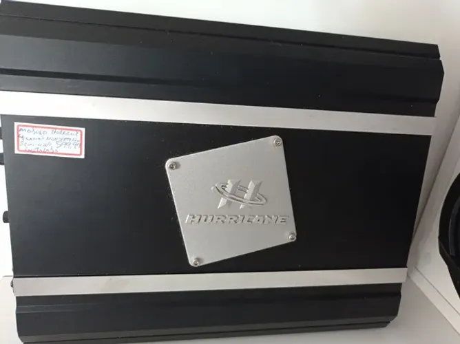 Módulo Hurricane 4 canais 480Rms mono stereo semi novo na oferta so 199,00