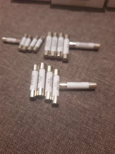 Fusíveis para micro-ondas cerâmica 
