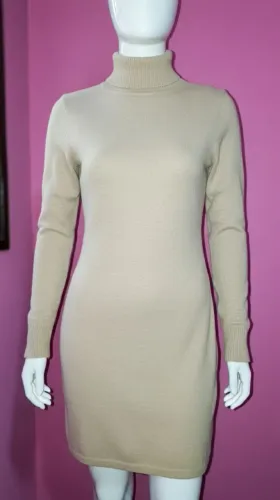 Vestido de Inverno Veludo (Bege Claro)