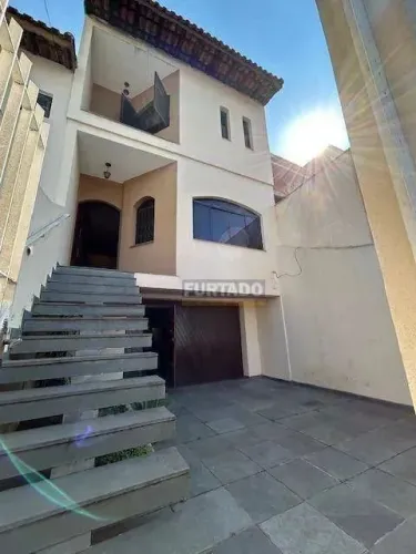 Sobrado com 3 dormitórios para alugar, 226 m² - Parque Jaçatuba - Santo André/SP