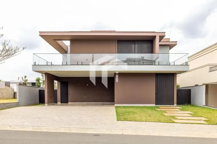 CASA TÉRREA À VENDA OU LOCAÇÃO EM CONDOMÍNIO FECHADO NO MONT BLANC EM CAMPINAS.