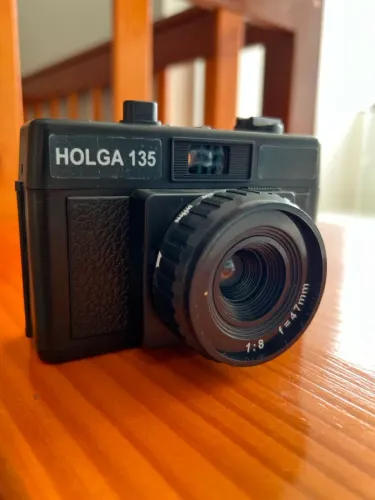 Câmera Holga 135