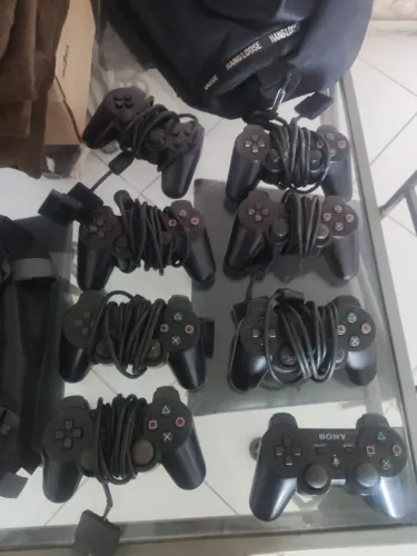 Lote de controles de PS2 e PS3 com defeitos