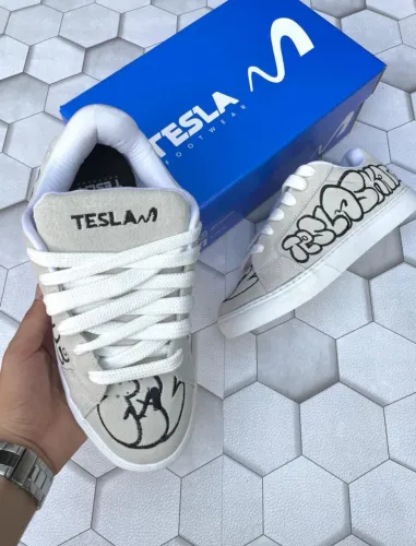 Tesla hertz
