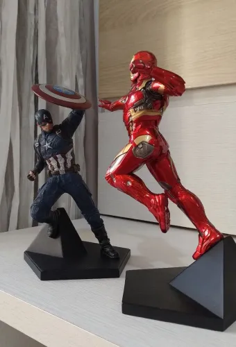 Estátuas Iron Studios: Capitão América e Homem de Ferro 1/10
