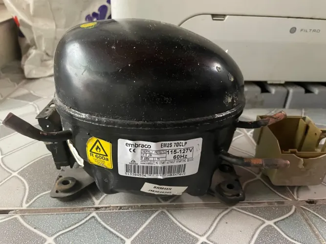 Compressor Embraco com Defeito EM2S 70CLP para Geladeira