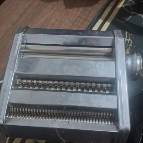 Máquina de macarrão 