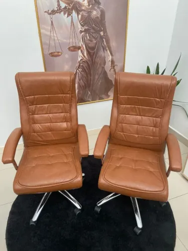 Par de Cadeira Escritório Premium 150 Kg Couro Sintético Molas Modelo Califórnia Caramelo