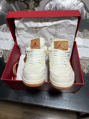 Nike Air Jordan 4 Retro LEVIS NRG - Tamanho 38