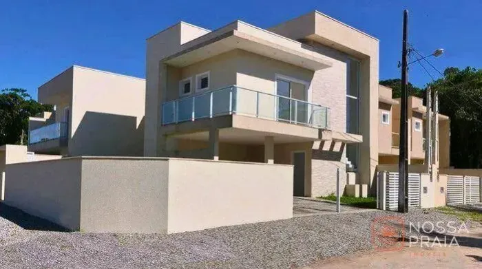 Sobrado com 3 dormitórios à venda, 175 m² por R$ 869.990,00 - Itapema do Sai - Itapoá/SC