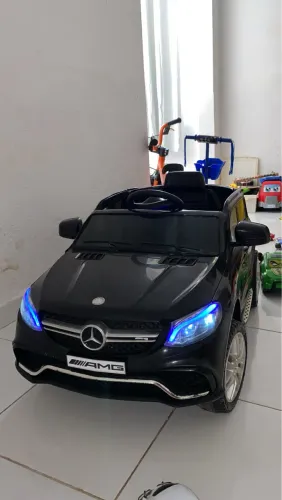 Carro elétrico infantil 