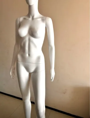 Manequim Feminino fibra para Loja 