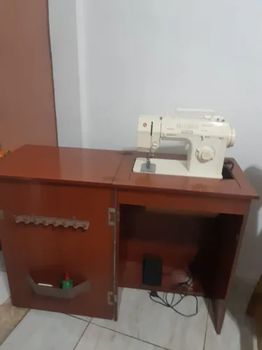 Máquina de costuras