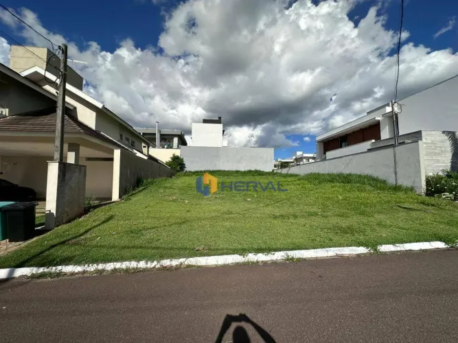 (Aceita troca) Terreno em condomínio fechado à venda, 600 m² por R$ 740.000 - Cidade Alta
