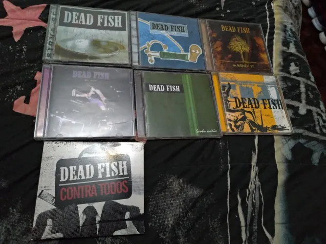 Coleção Dead Fish autografados 