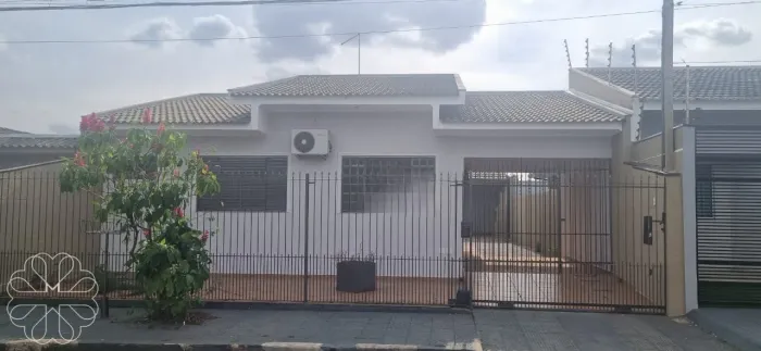 Excelente Casa no Jardim Liberdade Maringá