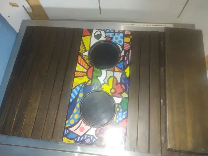 Esteira bandeja porta copos e controle