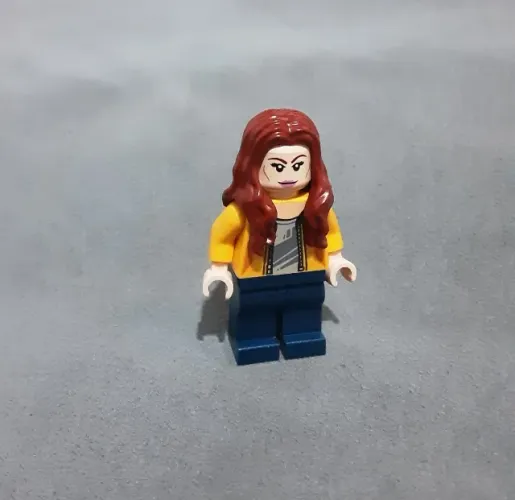 LEGO minifigura April O_Neil (Set 79116) (RARA)