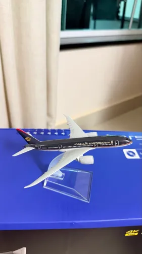 Miniatura de avião Royal Jordanian 1/500