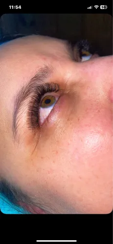 Extensão de Cílios - Volume e Naturalidade