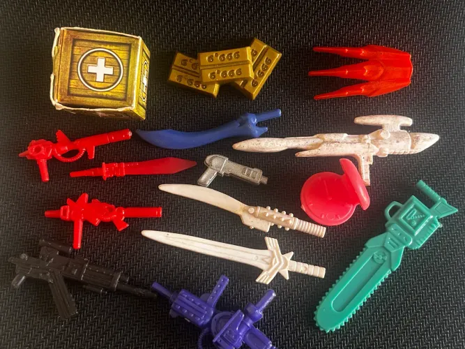 Coleção de acessórios anos 80 vintage Action Figures antigos