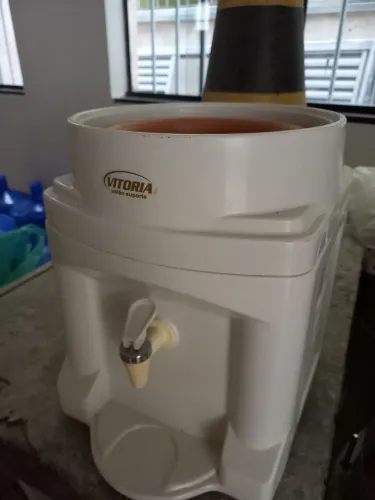 Suporte para Agua com revestimento interno de barro