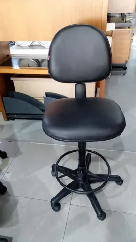 Cadeira Para Escritório Caixa Alta No Corino 