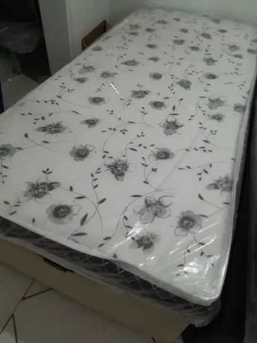 Colchão Solteiro com Design Floral $$190
