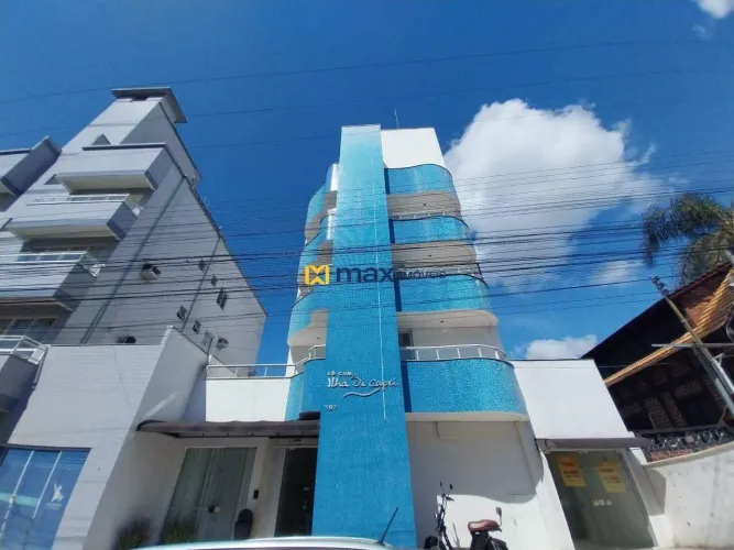 Locação anual: Sala Comercial no bairro Nações em Balneário Camboriú.