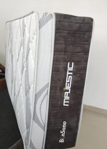 Colchão casal bon sono magestic molas ensacadas espuma viscogel D.33 