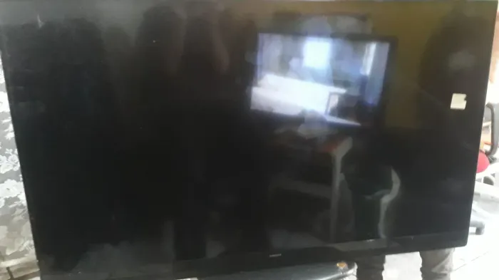 TV SAMSUNG COMPLETA - TELA RUIM