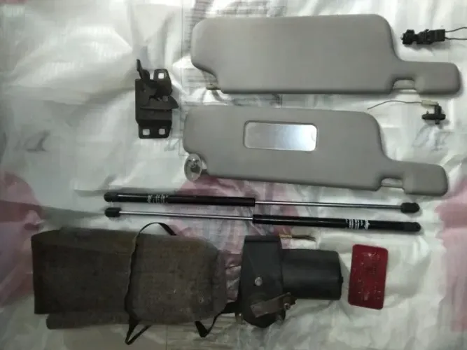 Peças escort Xr3 2.0 sapão ( peças originais ford )