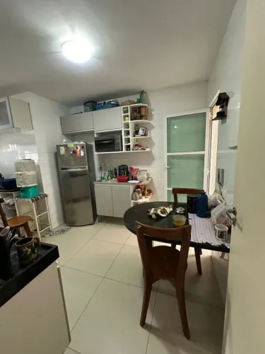 Casa duplex com três suítes  no Eusébio -136m²
