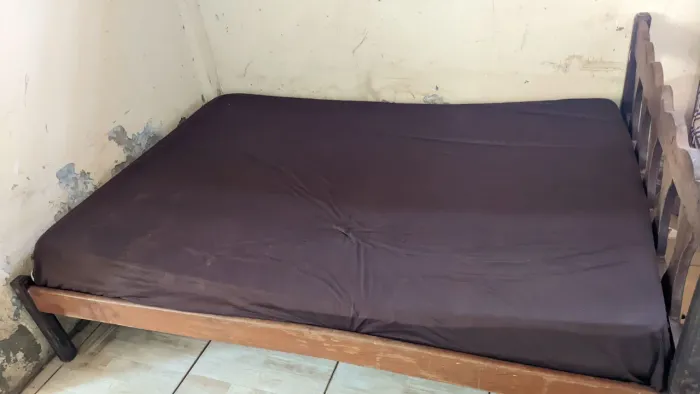 Cama de madeira