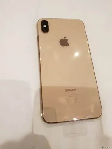 iPhone XS dourado 64gb