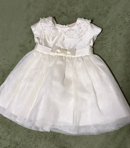 Lote com dois vestidos da Petit e Cherie e Alphabeto