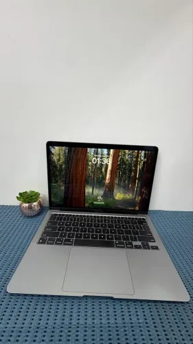 MacBook Air m1 2020