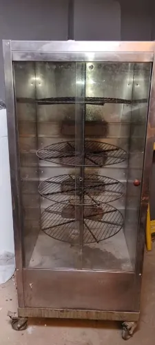 Vendo máquina de assar frango toda reformada