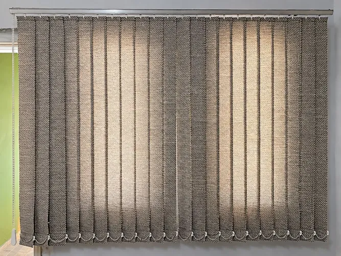 Persiana Vertical Cinza/Marrom