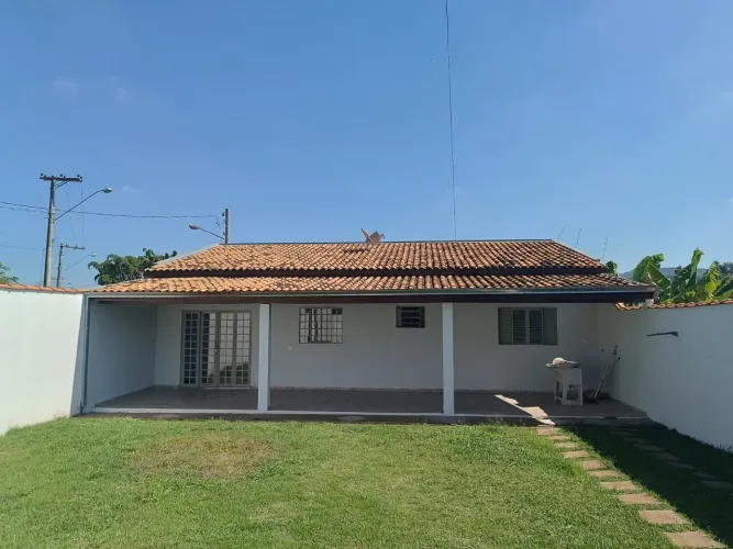 Casa para locação residencial/comercial, no bairro Vale do Sol, São Pedro, SP.