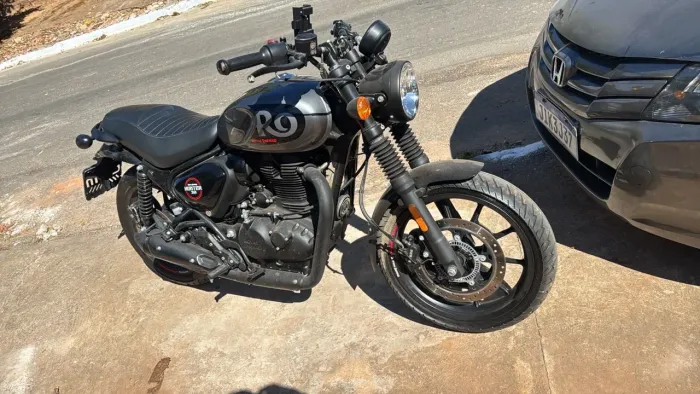 Royal Enfield hunter 350 cinza