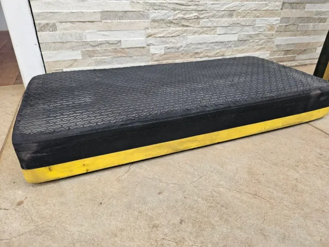 Vendo steps de ginástica funcional e musculação
