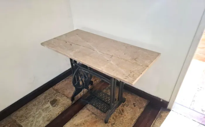 MESA DE MÁRMORE