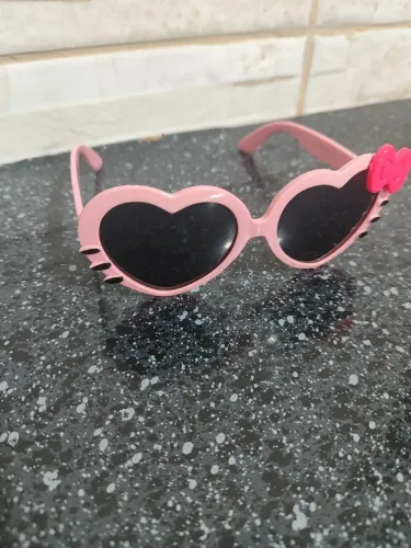 óculos da Hello Kitty 