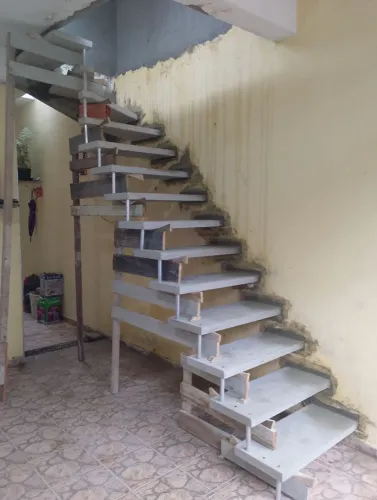 Escadas de concreto 