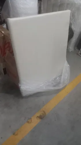 Cabeceira de Cama em Facto 88x86x6cm<br>medida e valor estão na 1° foto