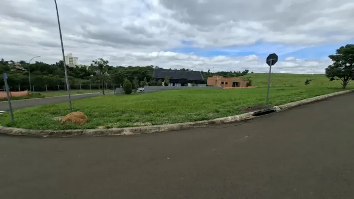 Terreno Residencial à venda em condomínio fechado, no Residencial Barra do Cisne em Americ